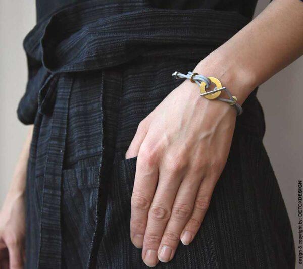 Zdjęcie modne bransoletki od polskich projektantów a ich autorski butik online i w warszawie bransoletka damska IZUMO04 jaka biżuteria na wiosnę modna na prezent
