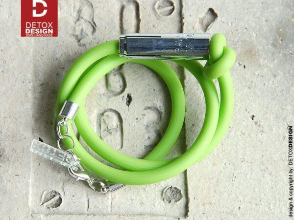 Oryginalna bransoletka na zdjęciu, którą można również nosić jako naszyjnik to duża bransoletka industrialna ANDO32