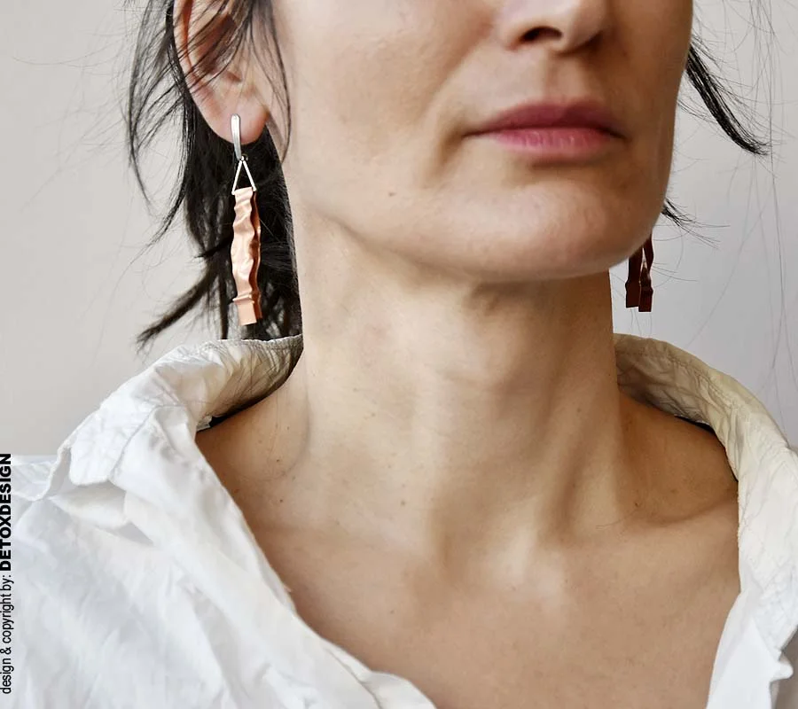 Autorskie geometryczne długie lekkie kolczyki NAGANO74 z miedzi i stali chirurgicznej zachwycają wszystkie kobiety