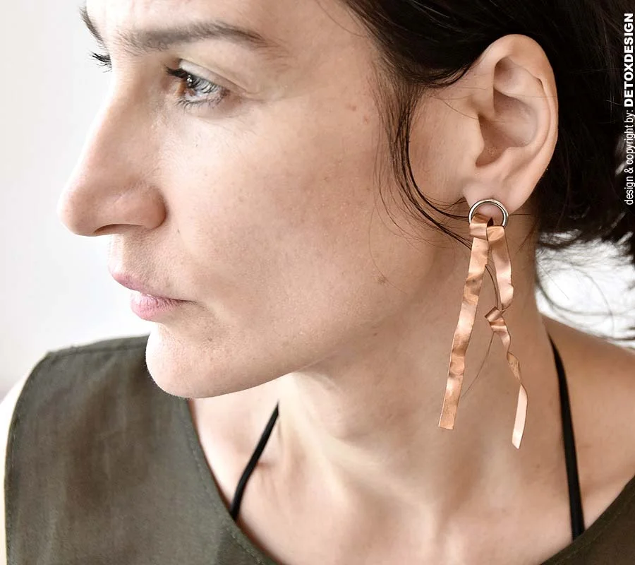 Autorskie wiszące lekkie miedziane kolczyki NAGANO79