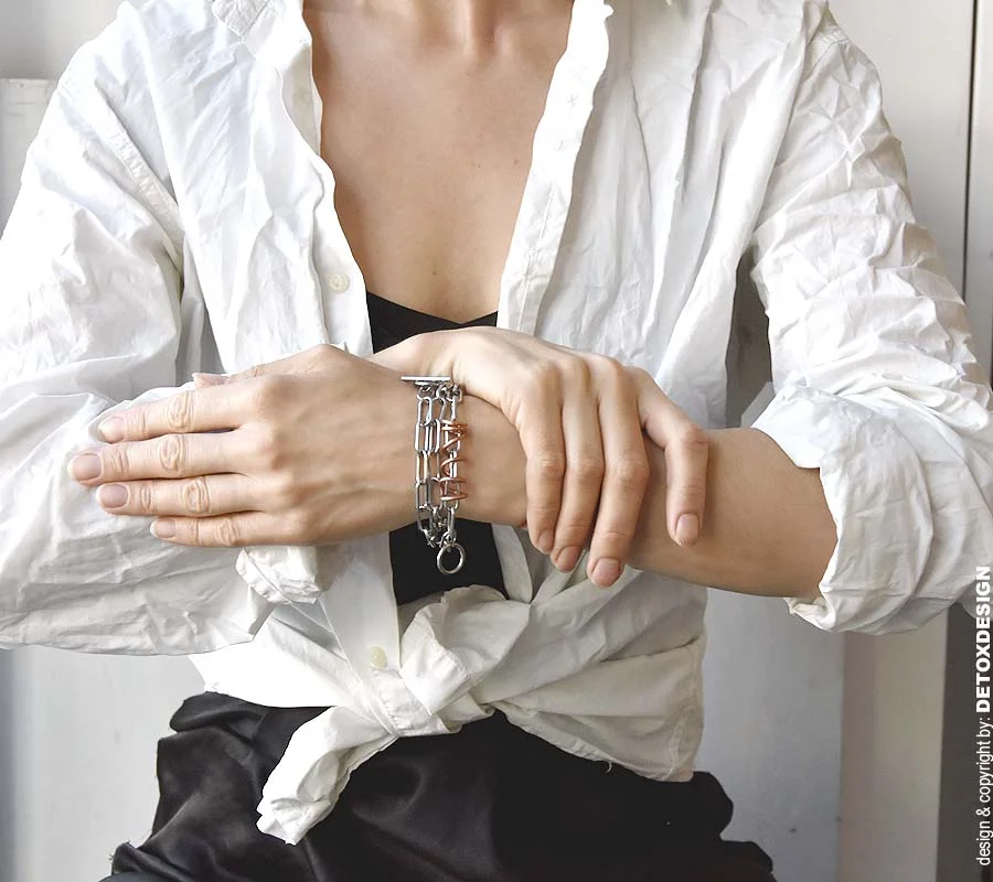 Industrialny oryginalny naszyjnik AOMORI15 to także intrygująca, zaskakująca i zachwycająca industrialna bransoletka