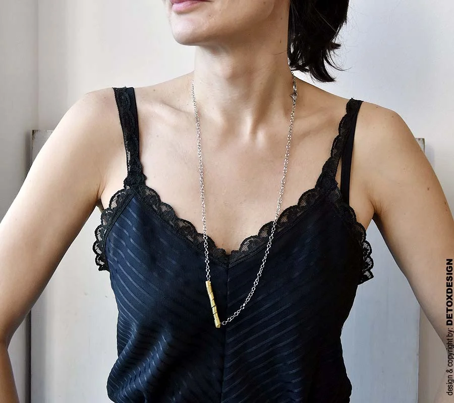 Prosty naszyjnik damski NAGANO26 zachwyca bo to uniwersalna biżuteria na każdą okazję jaka na prezent